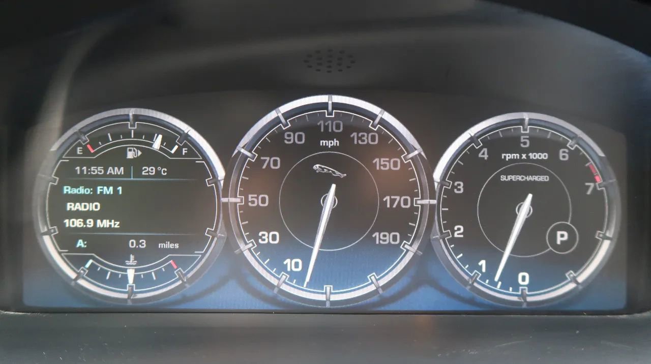 Used 2014 Jaguar XJ R LWB image 35