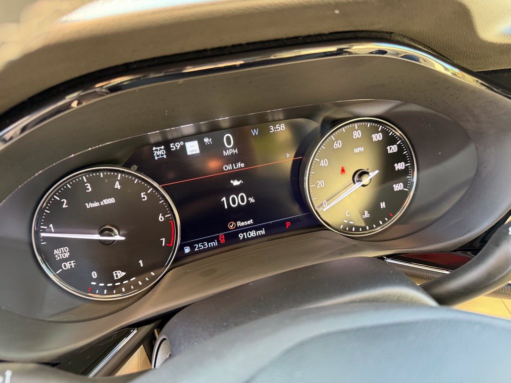 Used 2023 Buick Envision Avenir AWD/4WD image 28