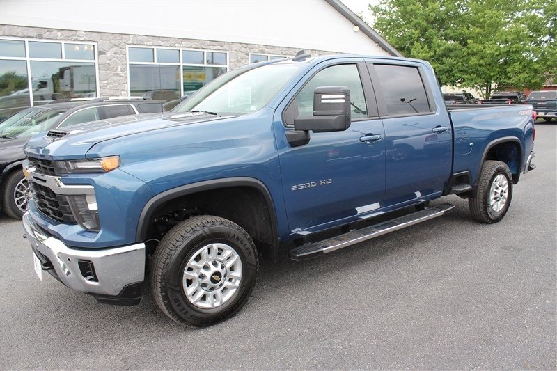 Used 2025 Chevrolet Silverado 2500 LT w/ Convenience Package