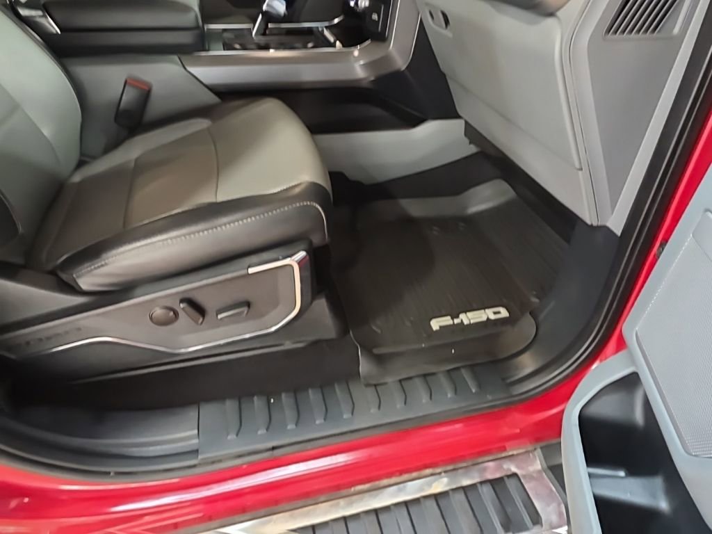 Used 2023 Ford F150 Lariat w/ Trailer Tow Package image 13