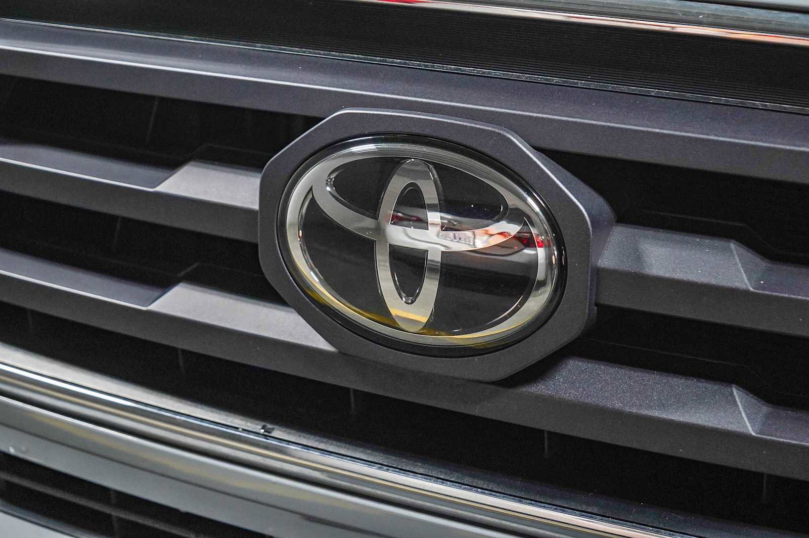 Used 2021 Toyota Tacoma SR5 image 10