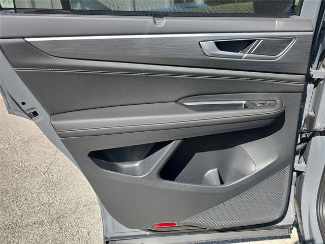 New 2026 Volkswagen Atlas Cross Sport SE image 10