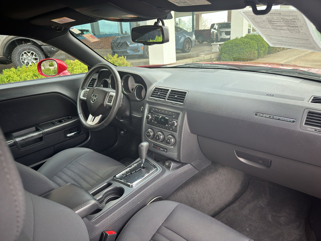 Used 2012 Dodge Challenger R/T image 26