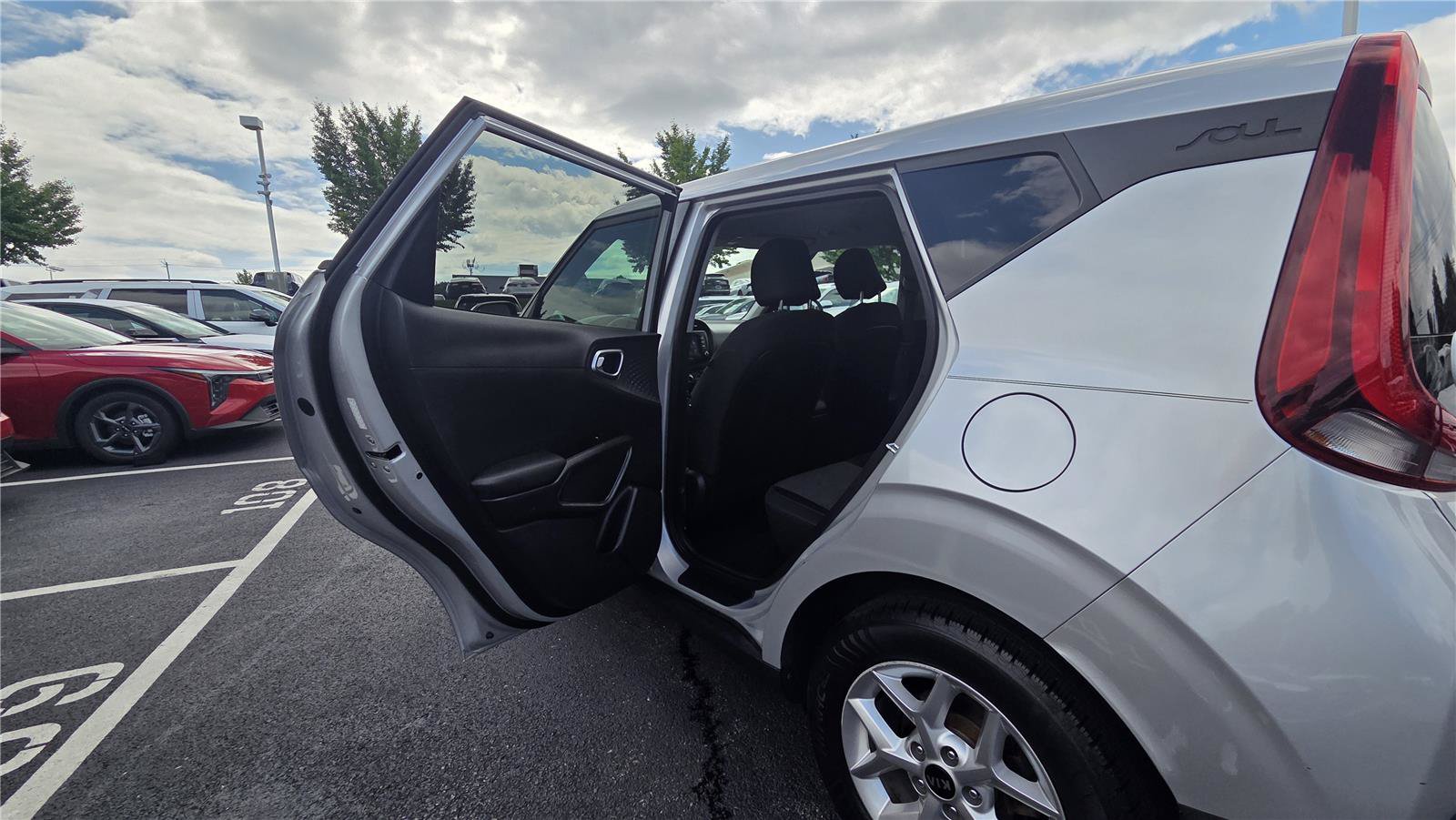 Used 2020 Kia Soul S FWD image 25