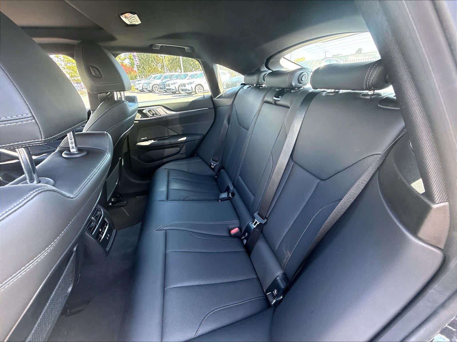 Used 2023 BMW i4 eDrive40 RWD image 24