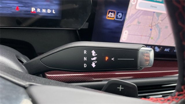 Used 2024 Chevrolet Traverse RS image 20