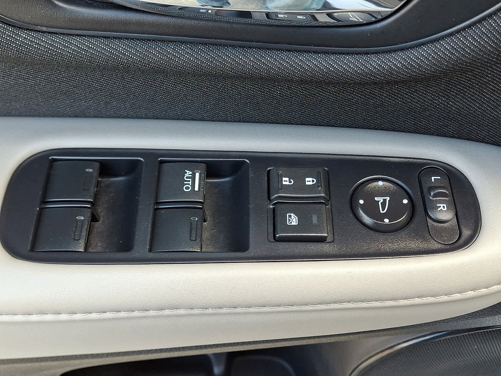 Used 2022 Honda HR-V LX image 26