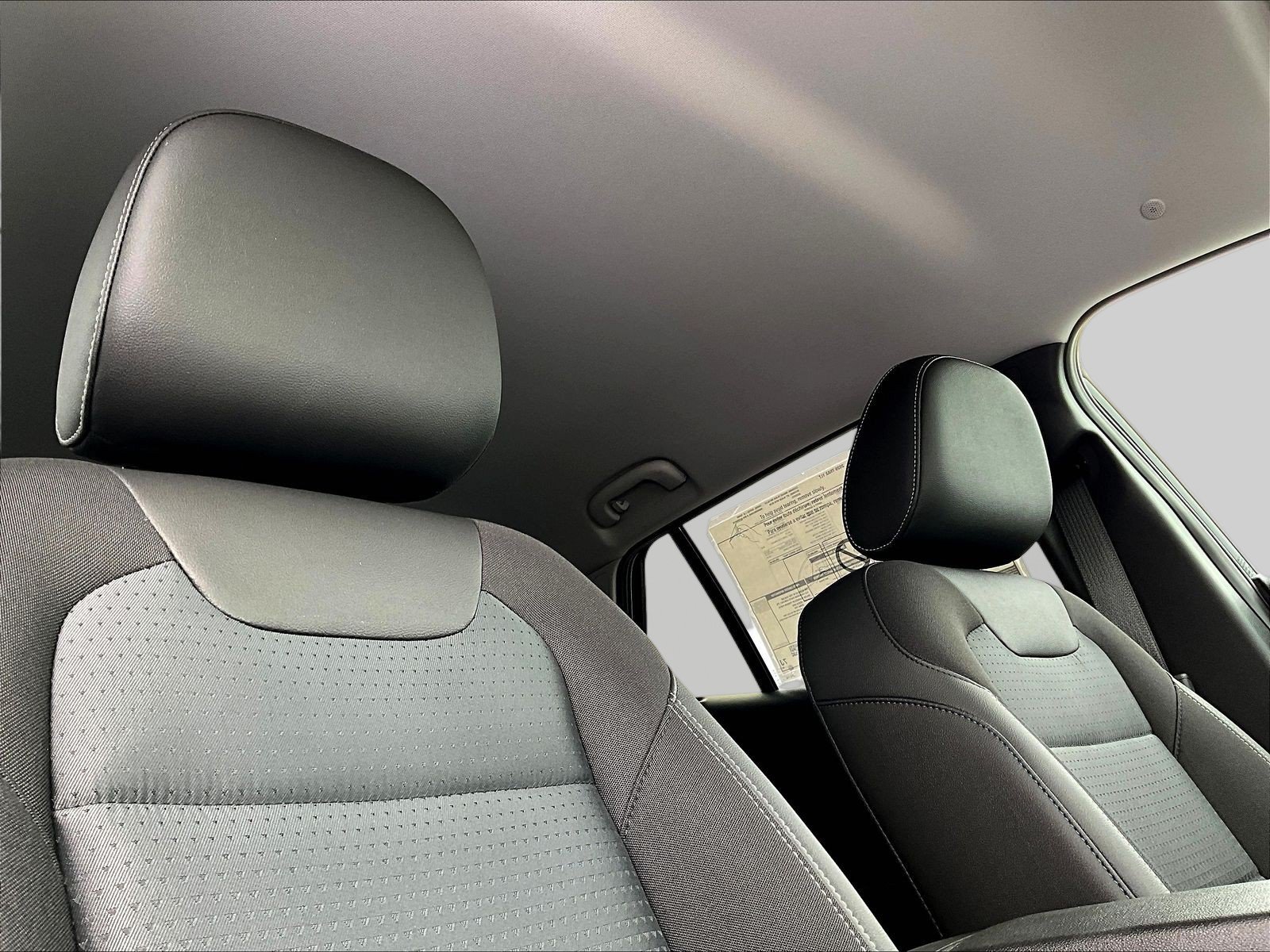 New 2026 Chevrolet Trax LT w/ LT Convenience Package FWD image 13