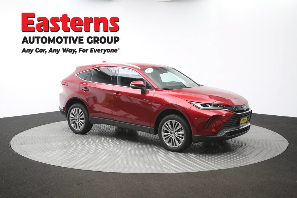 Used 2024 Toyota Venza LE AWD/4WD image 49