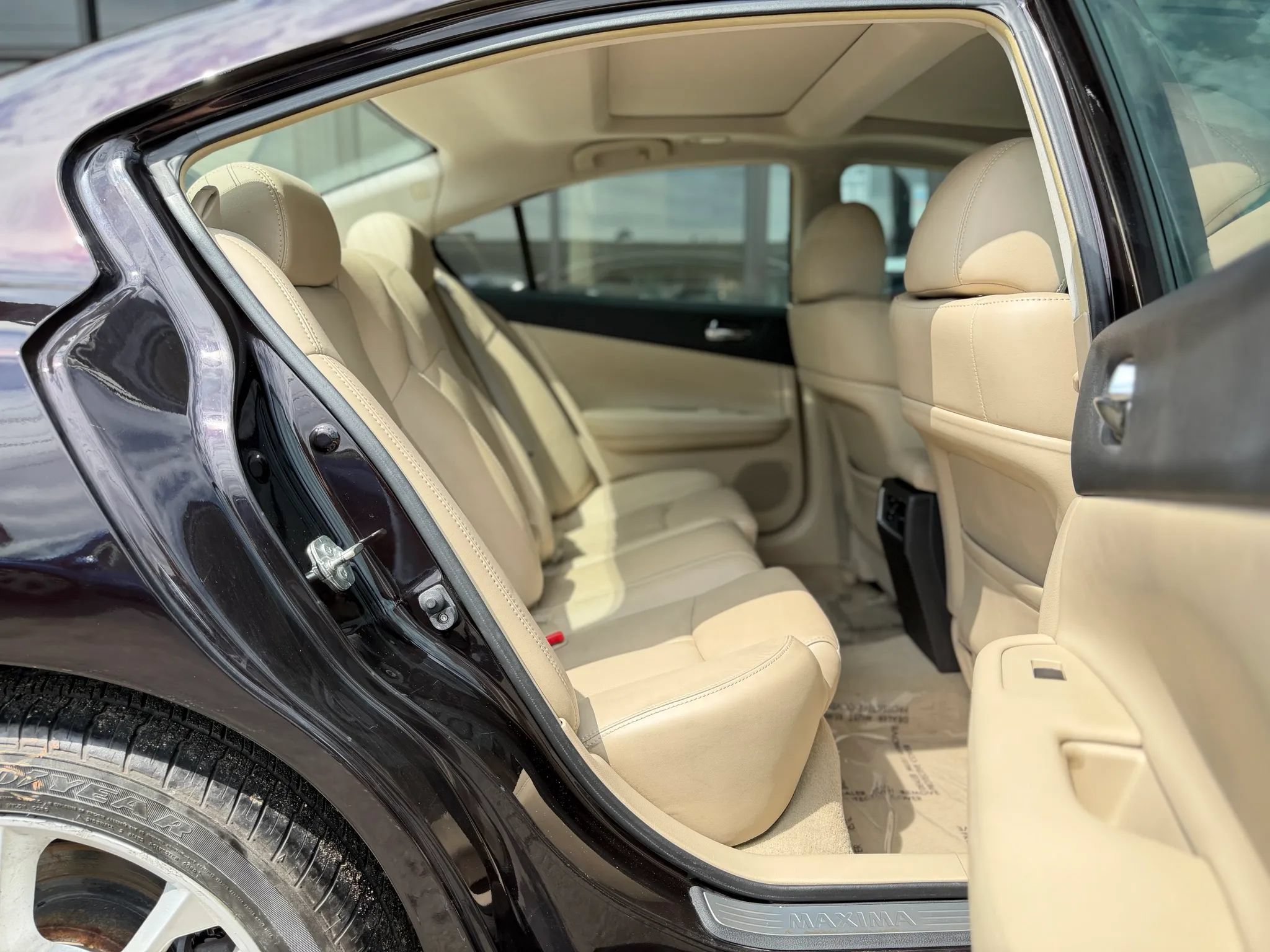 Used 2012 Nissan Maxima 3.5 SV w/ Premium Pkg FWD image 19