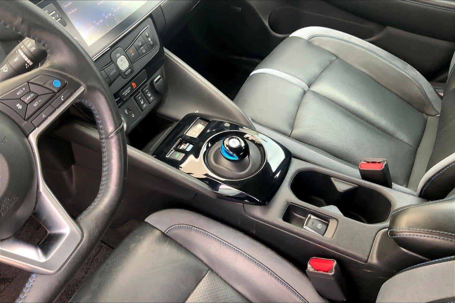 Used 2018 Nissan Leaf SL w/ SL Technology Package FWD image 16