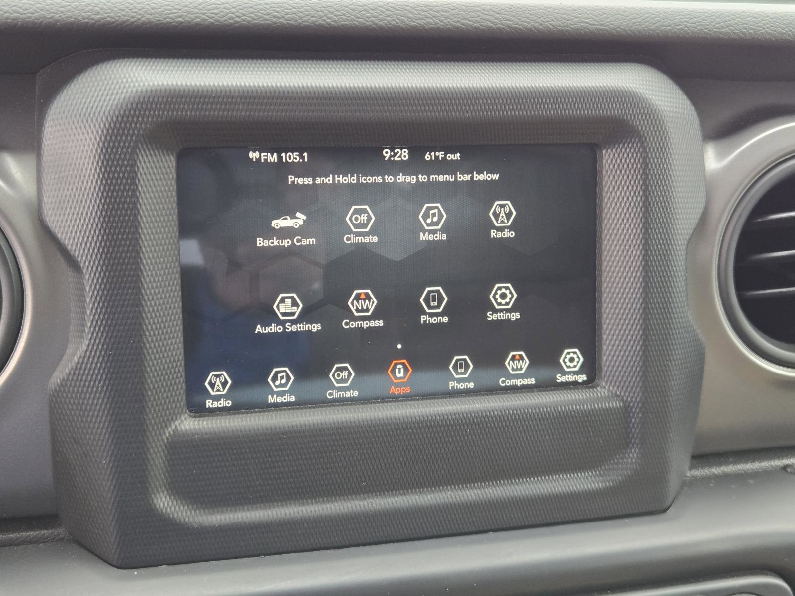 Certified 2022 Jeep Gladiator Sport AWD/4WD image 7