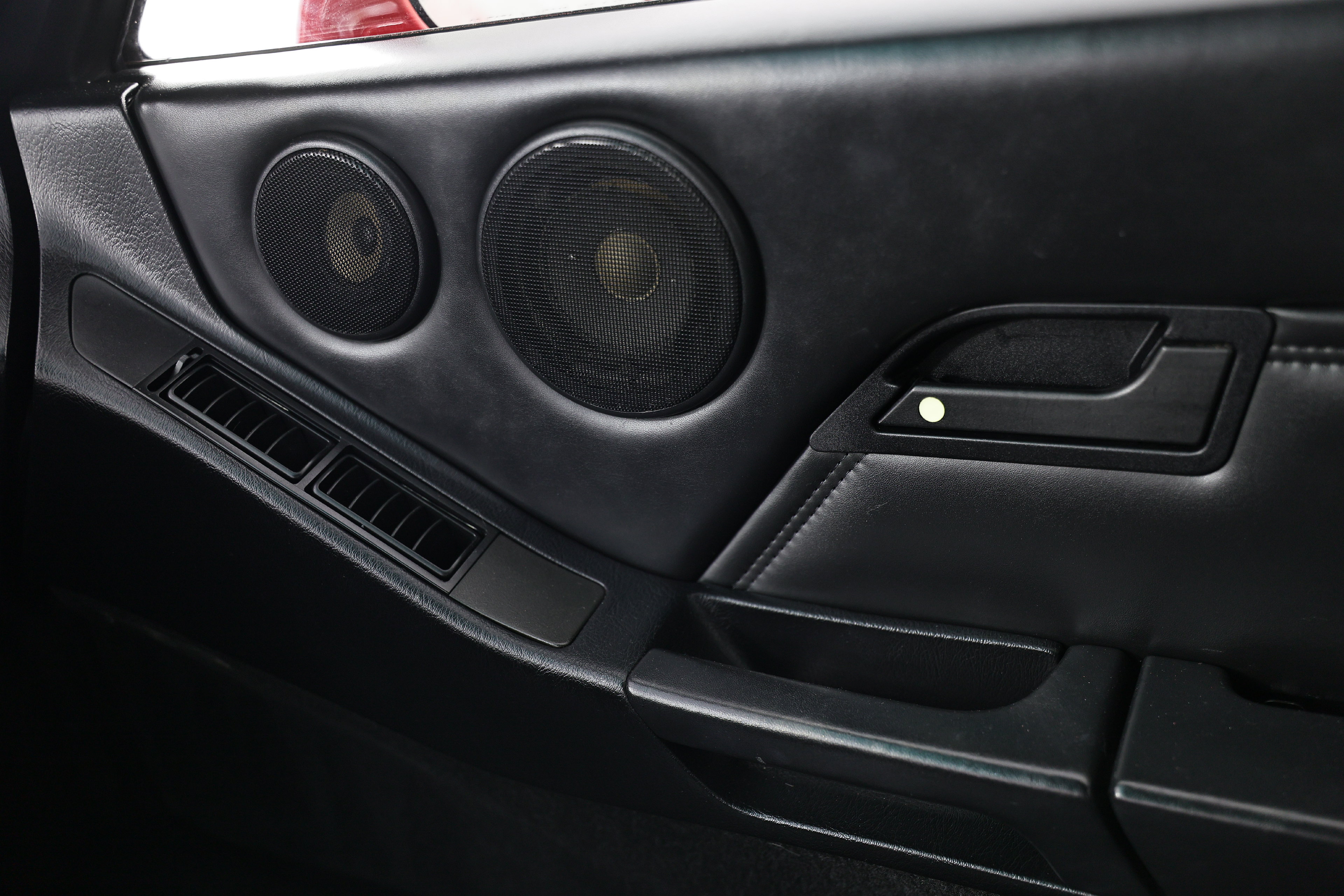 Used 1994 Porsche 928 GTS RWD image 41