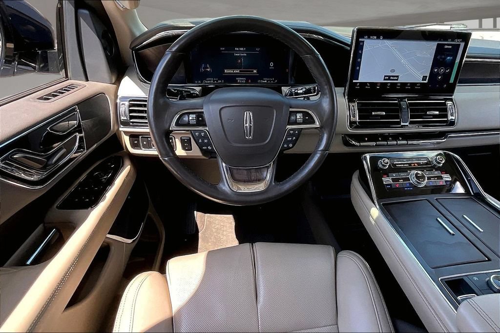 Used 2023 Lincoln Navigator 2WD image 8