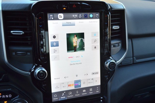 New 2026 RAM 1500 4x4 Crew Cab image 28