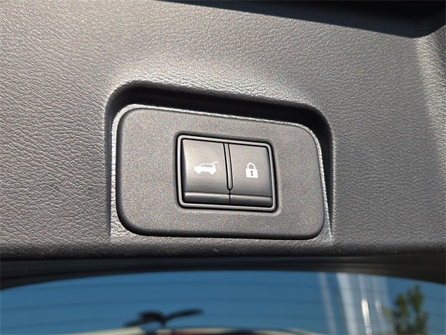 Used 2021 Nissan Rogue SV w/ Premium Package image 30