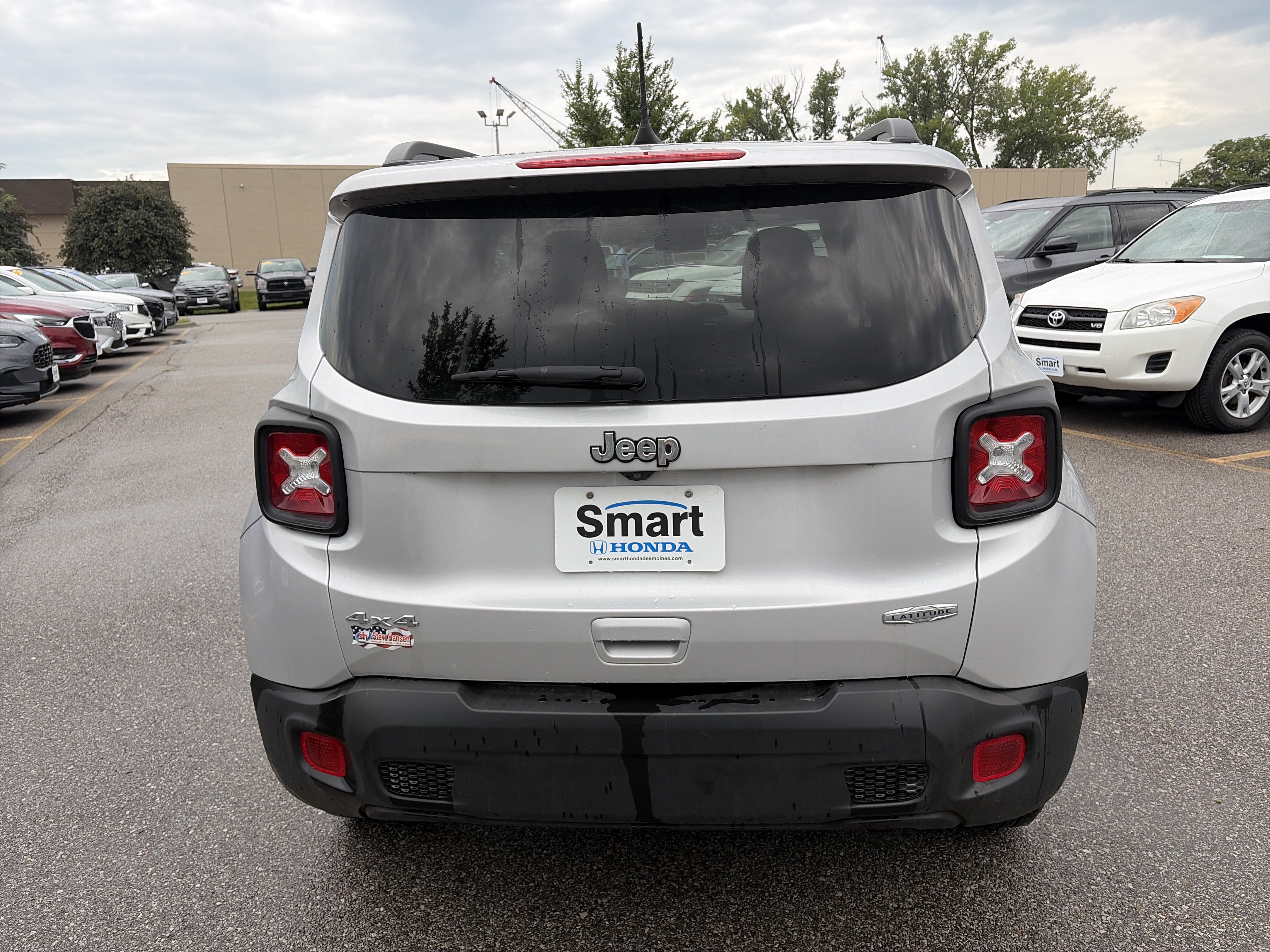 Used 2020 Jeep Renegade Latitude w/ Cold Weather Group AWD/4WD image 5