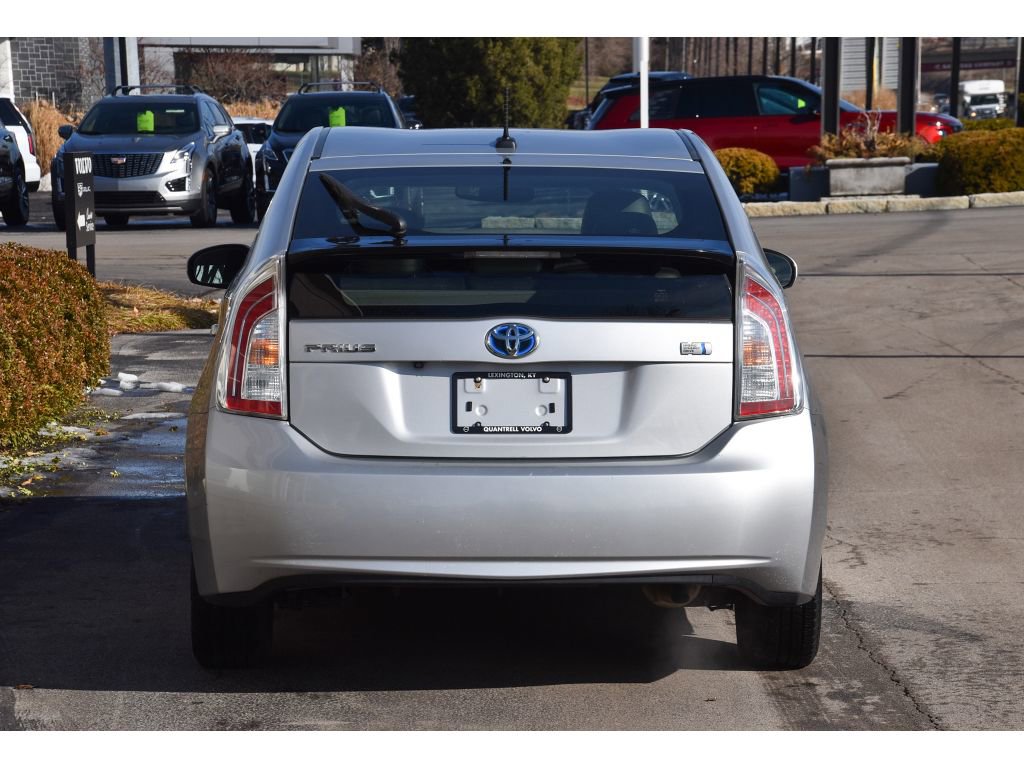 Used 2015 Toyota Prius Four image 5