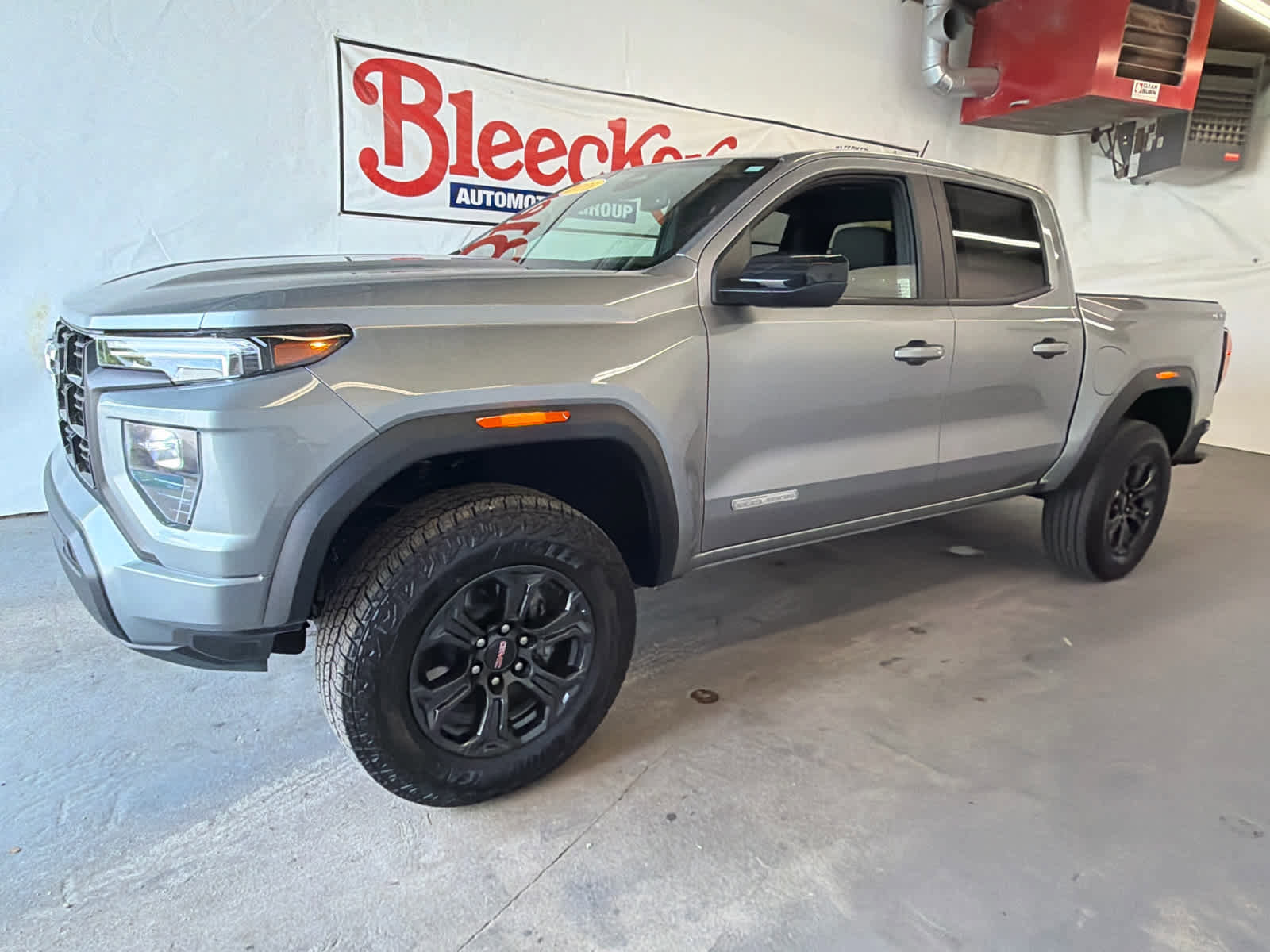 Used 2025 GMC Canyon Elevation w/ Convenience Package AWD/4WD image 2