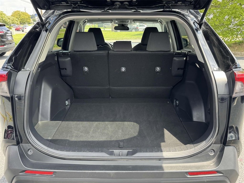 Used 2024 Toyota RAV4 XLE image 15