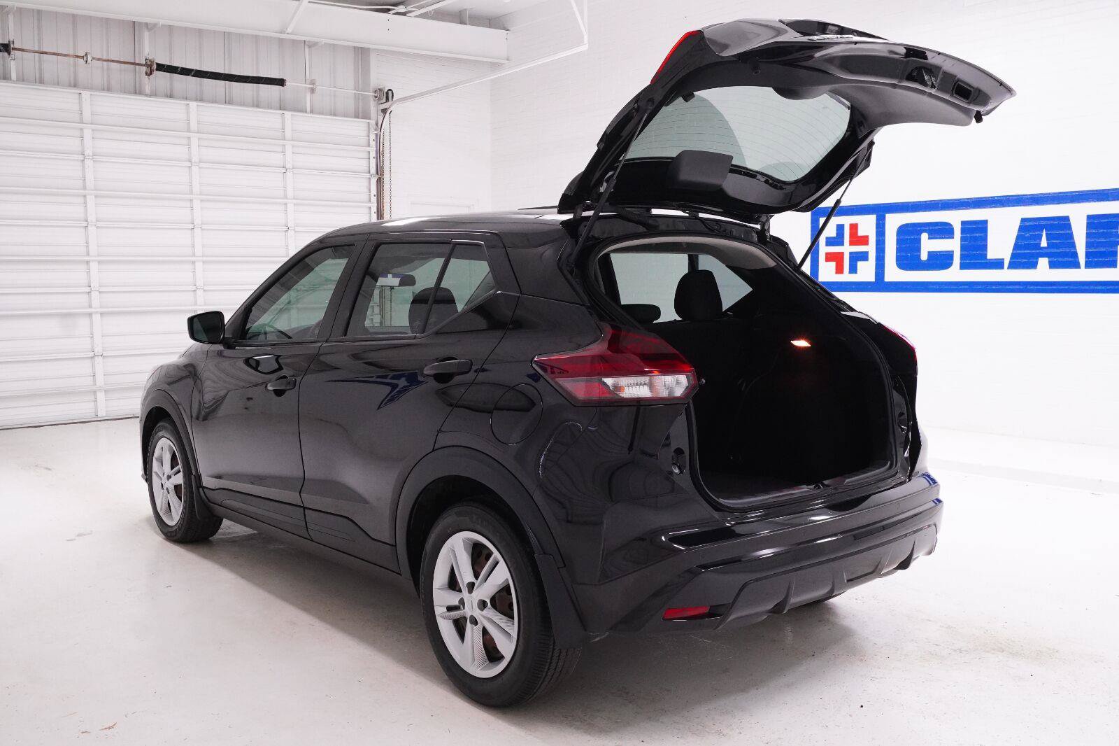 Used 2024 Nissan Kicks S FWD image 31