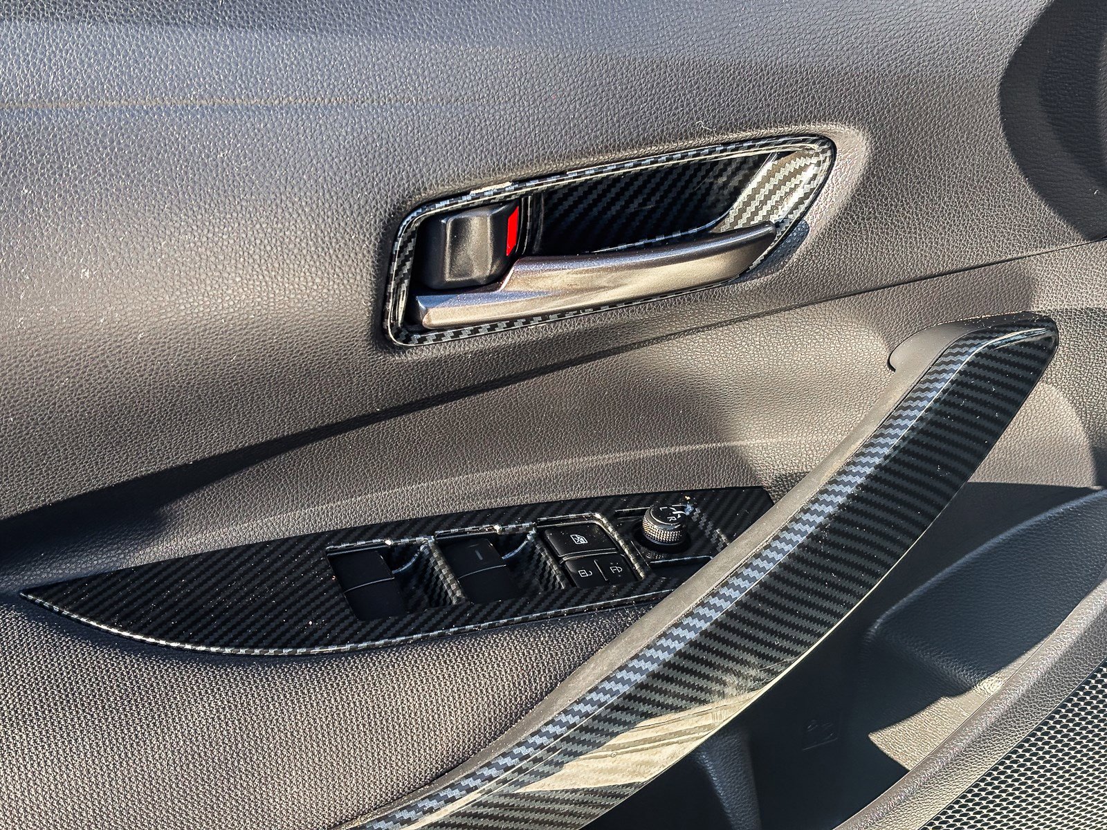 Used 2024 Toyota Corolla Core w/ Performance Package image 25