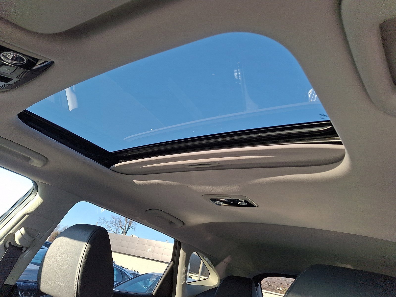 New 2026 Kia Seltos SX w/ SX Sunroof Package image 7