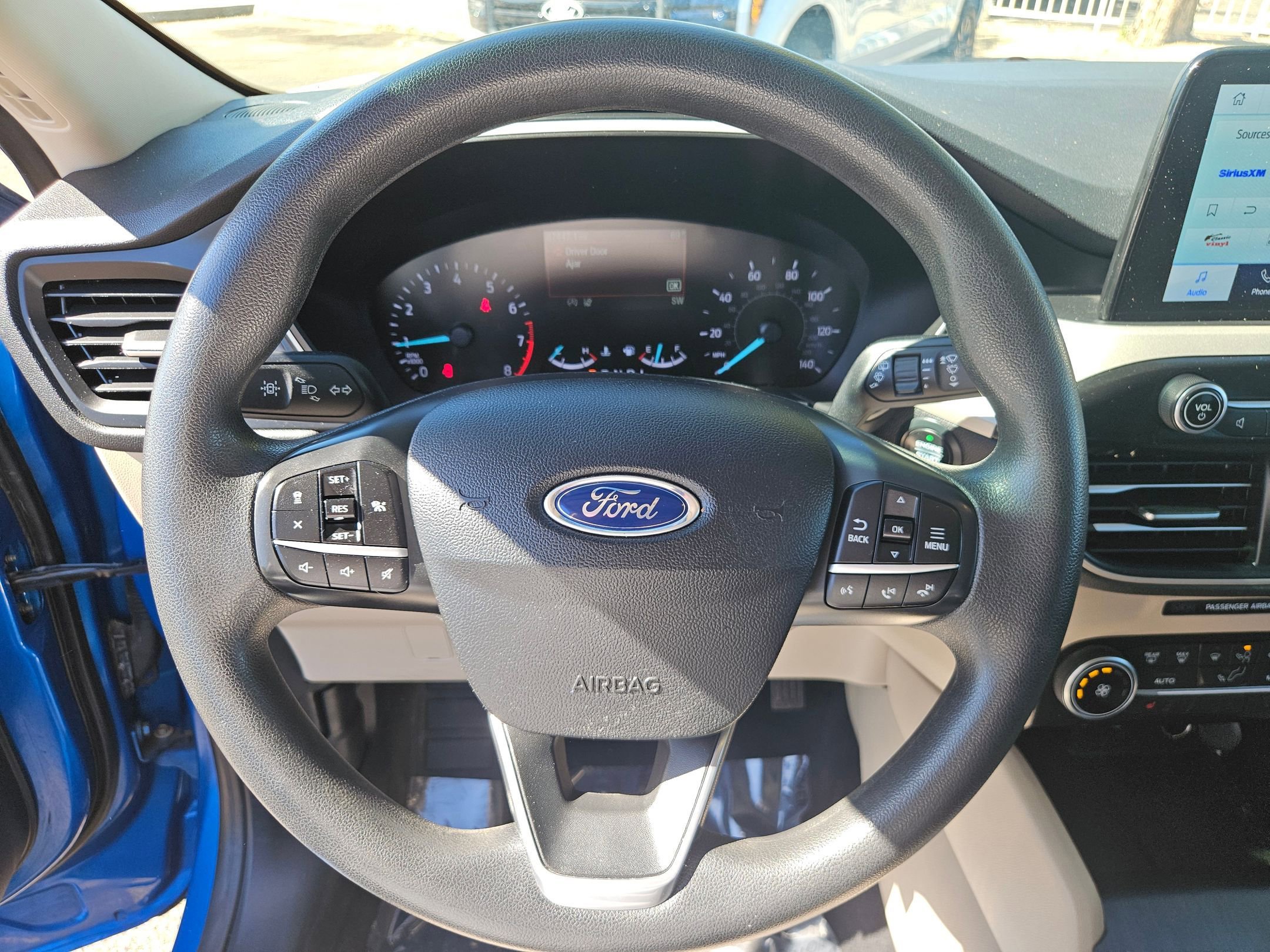Used 2020 Ford Escape SE image 14