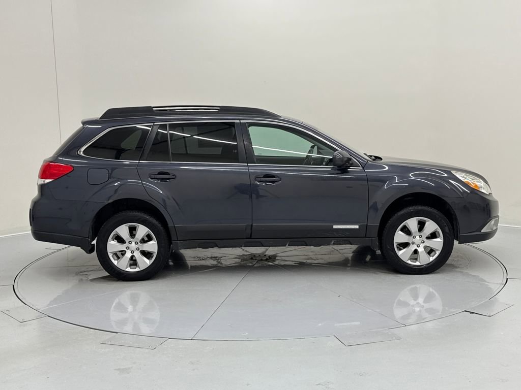 Used 2011 Subaru Outback 2.5i Premium image 6