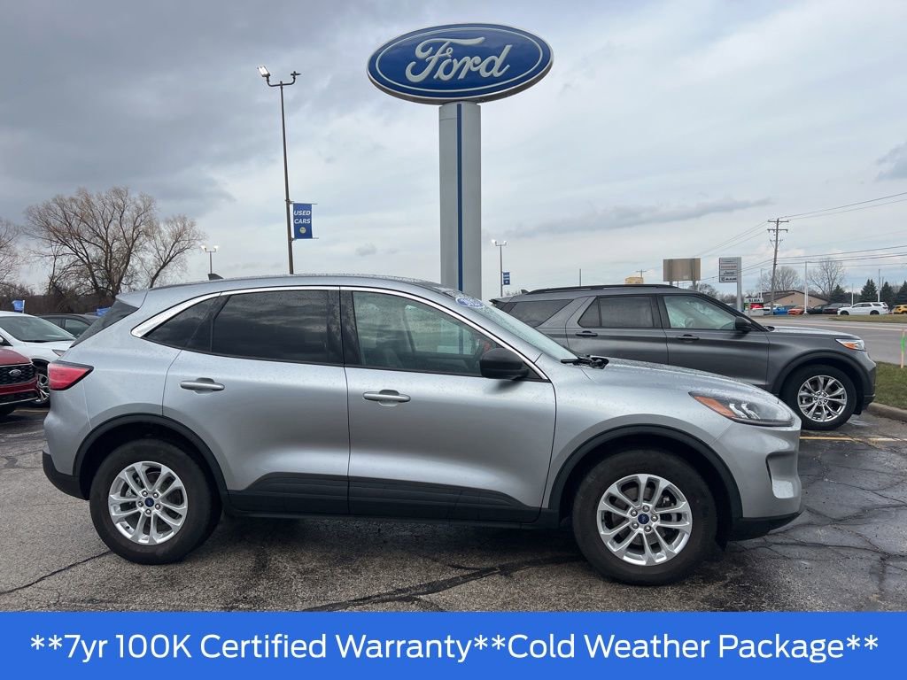 Used 2022 Ford Escape SE w/ Cold Weather Package image 2