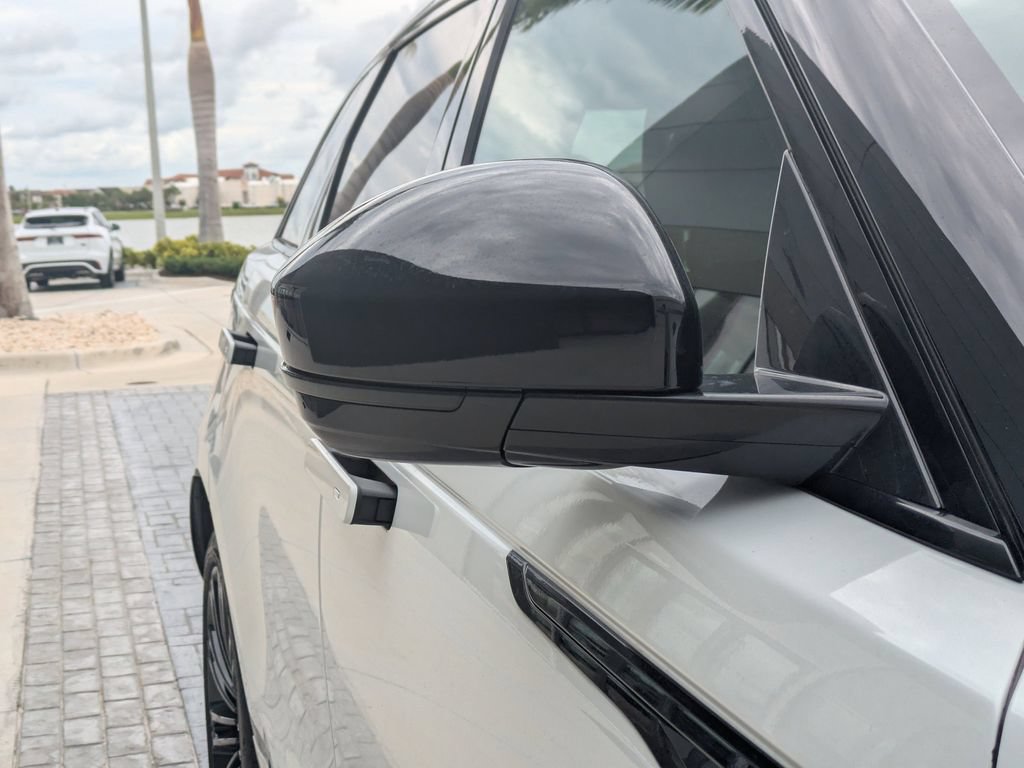 New 2026 Land Rover Range Rover Velar Belgravia AWD/4WD image 13