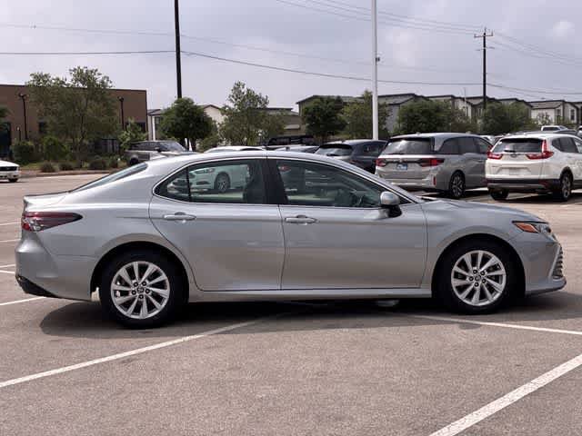 Used 2022 Toyota Camry LE FWD image 7