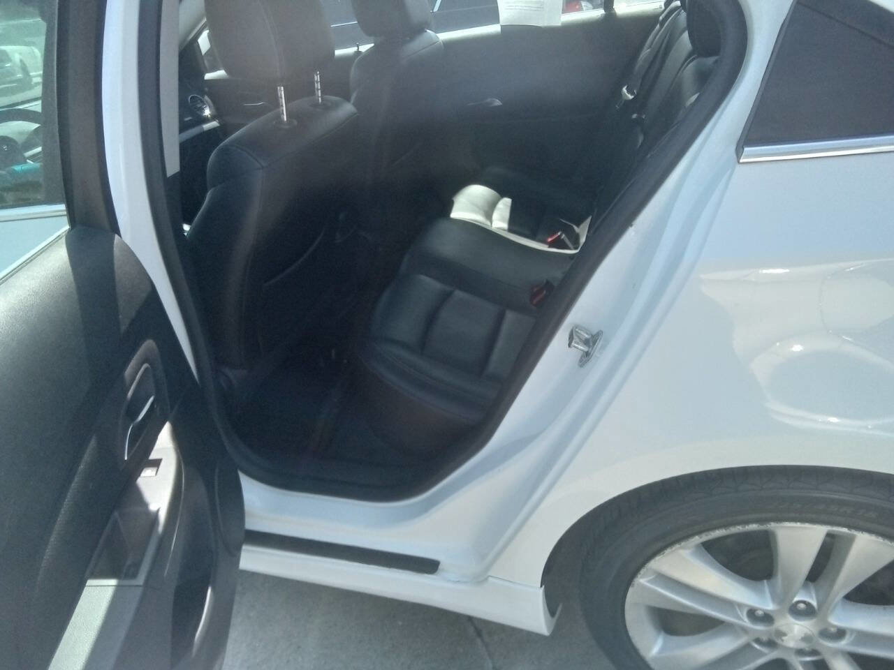 Used 2013 Chevrolet Cruze LTZ w/ RS Package FWD image 10