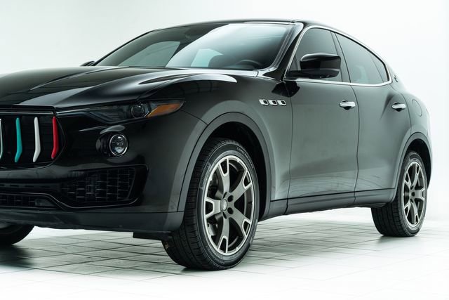 Used 2017 Maserati Levante AWD/4WD image 9
