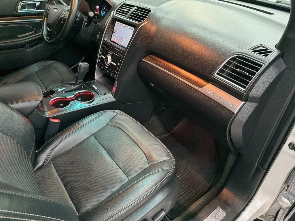 Used 2016 Ford Explorer Limited w/ Equipment Group 301A FWD image 36