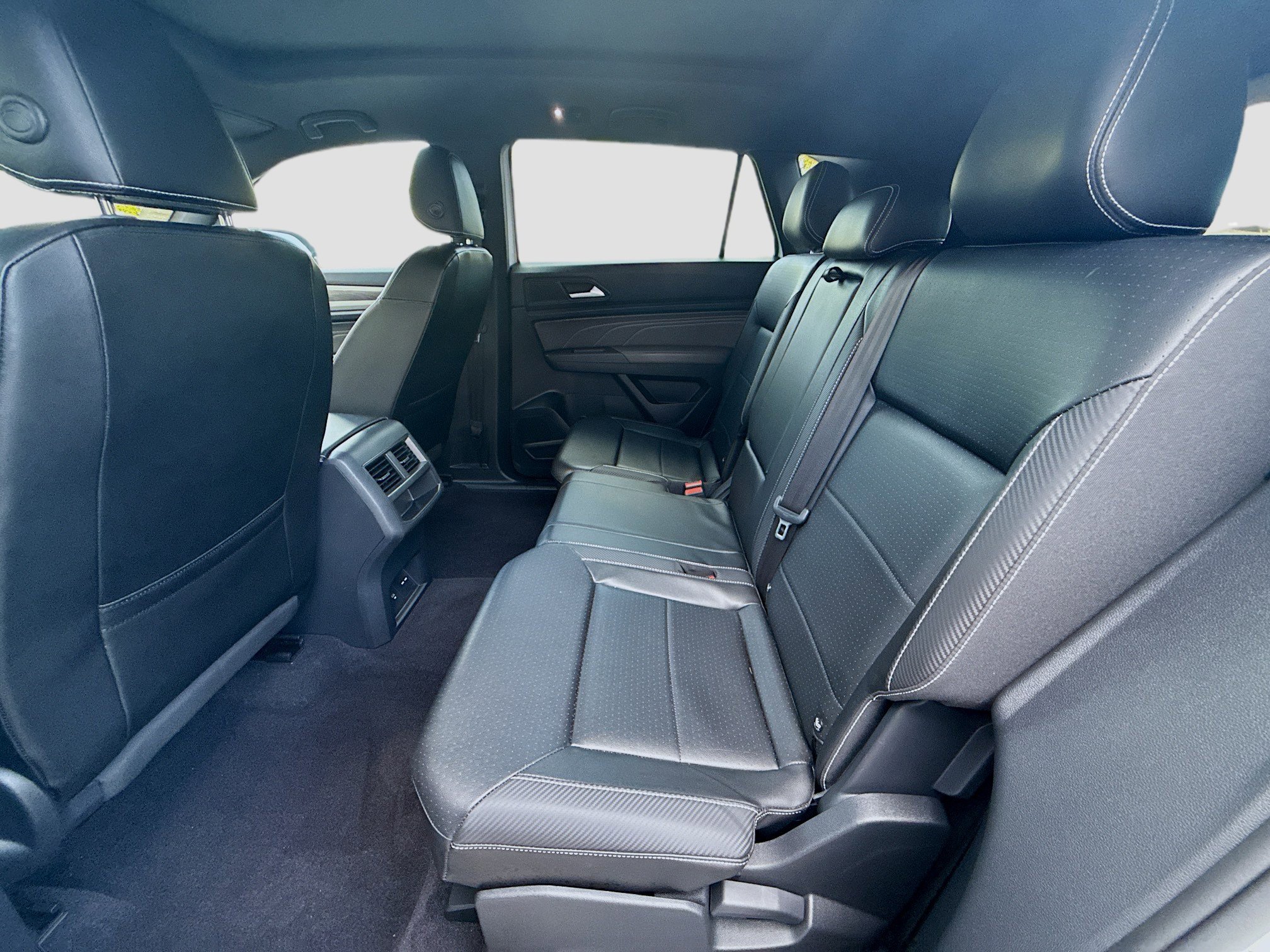 Used 2022 Volkswagen Atlas Cross Sport SE w/ Panoramic Sunroof Package image 23