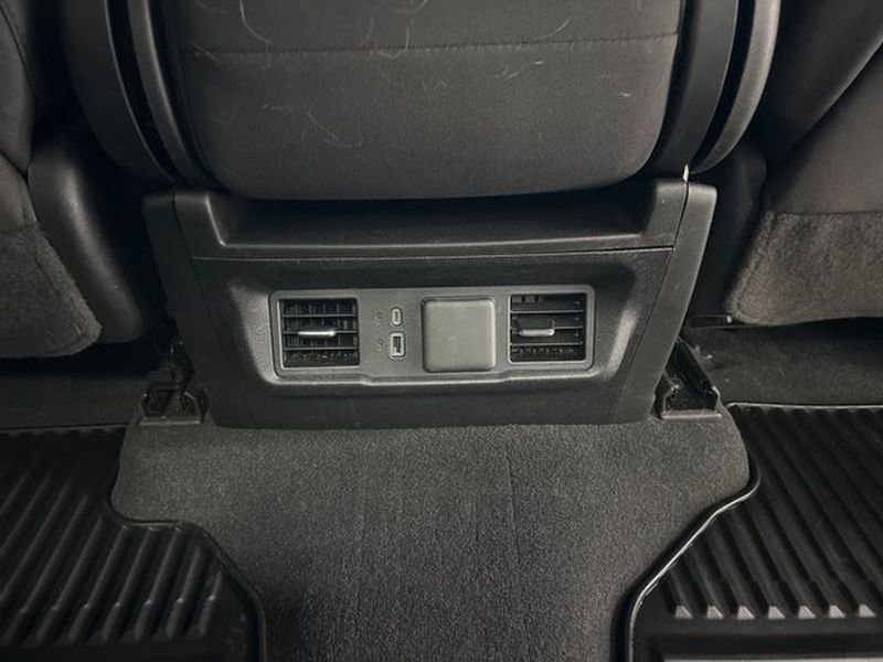 Used 2025 Chevrolet Silverado 1500 LT image 26