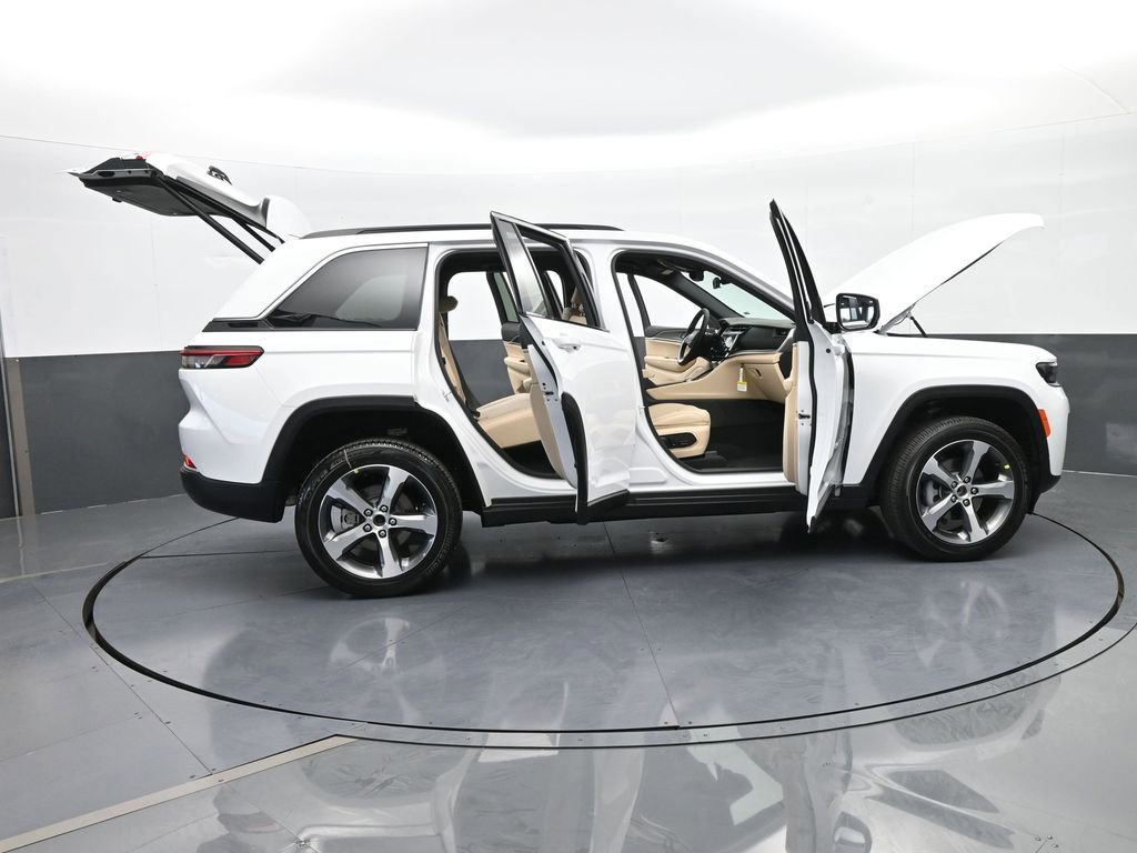 New 2026 Jeep Grand Cherokee Limited RWD image 68