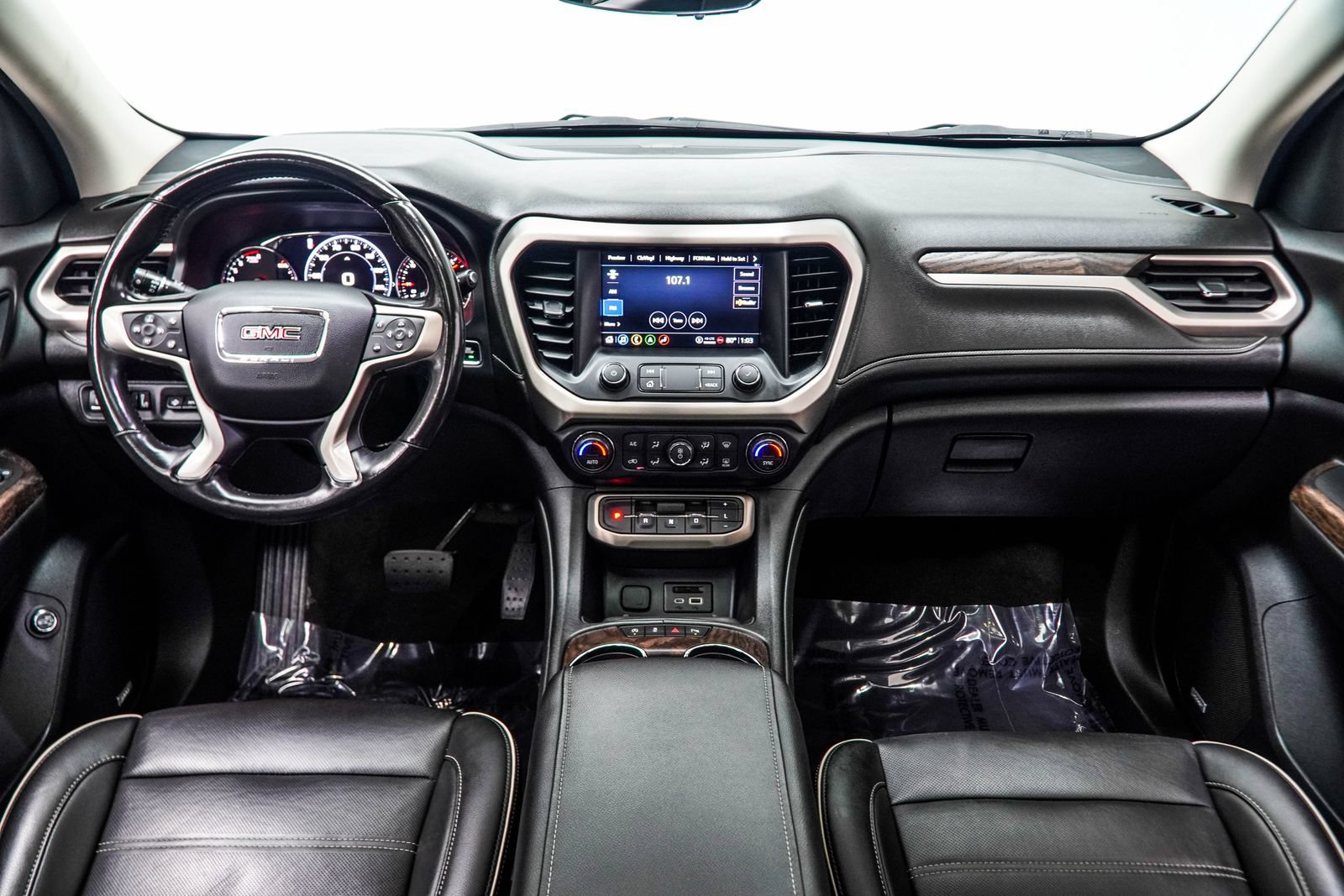 Used 2021 GMC Acadia Denali w/ Denali Technology Package FWD image 6