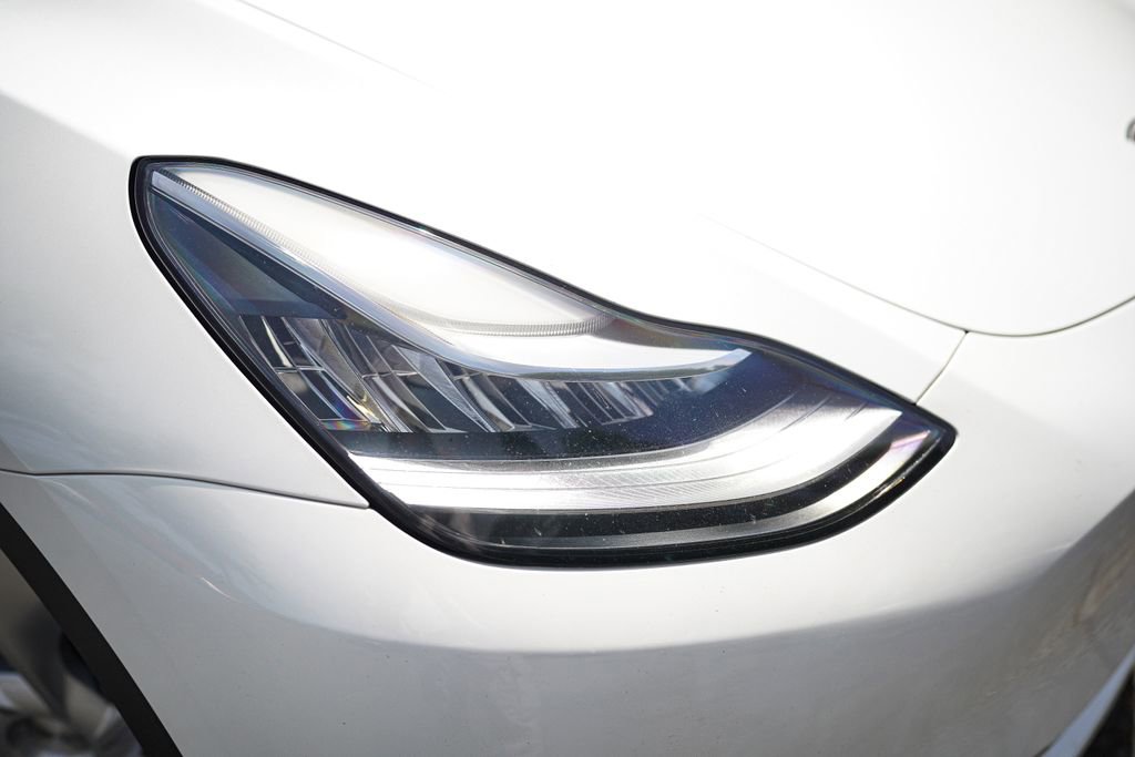 Used 2023 Tesla Model Y Long Range AWD/4WD image 7
