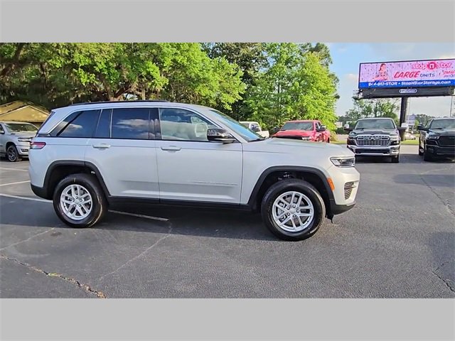 New 2025 Jeep Grand Cherokee Laredo X image 36