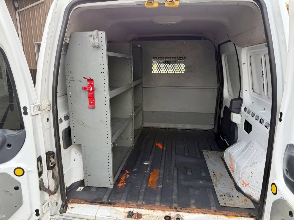Used 2013 Ford Transit Connect XLT FWD image 15