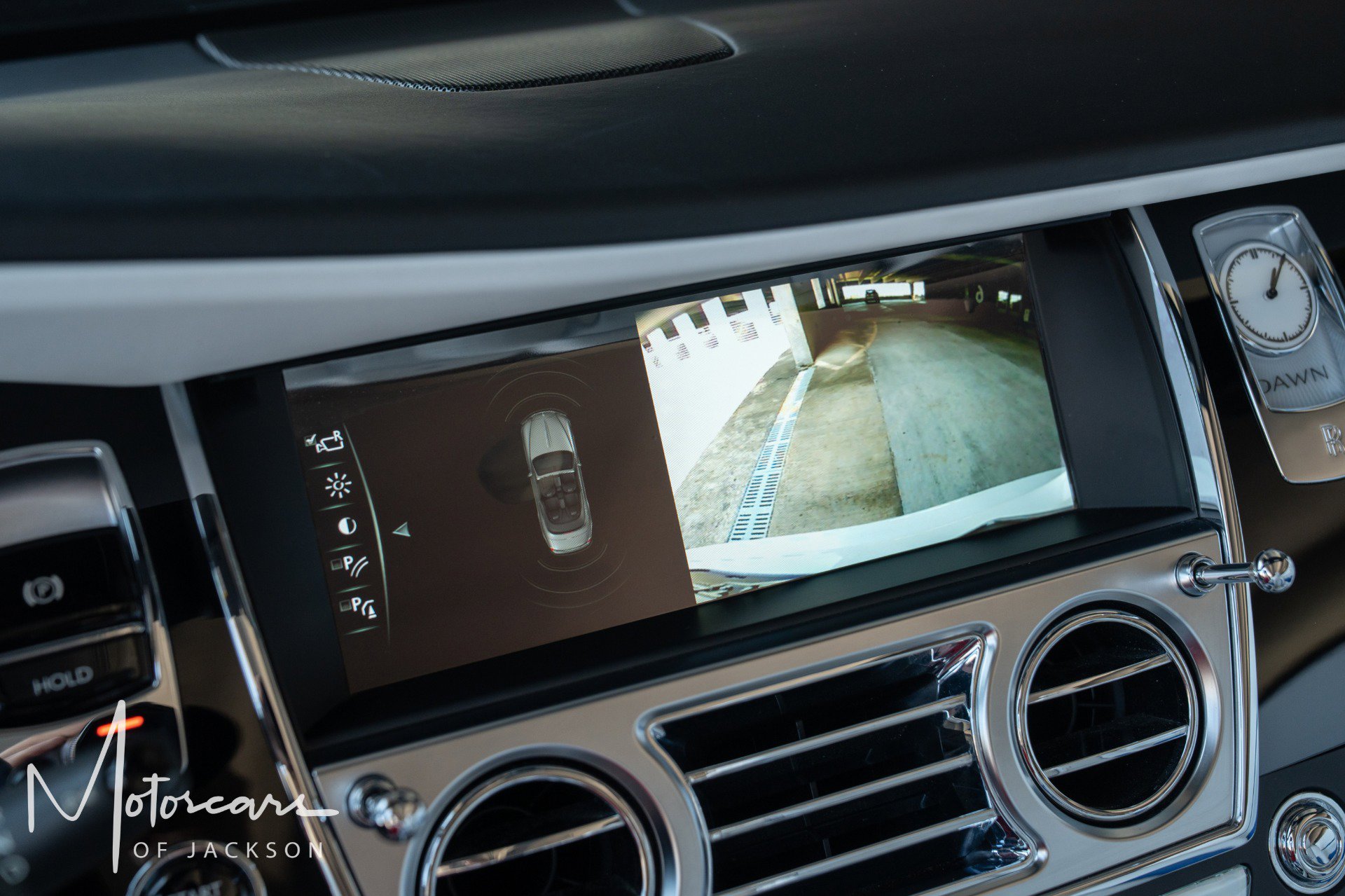 Used 2019 Rolls-Royce Dawn RWD image 25