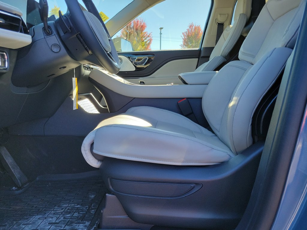 New 2027 Lincoln Aviator Reserve AWD/4WD image 19
