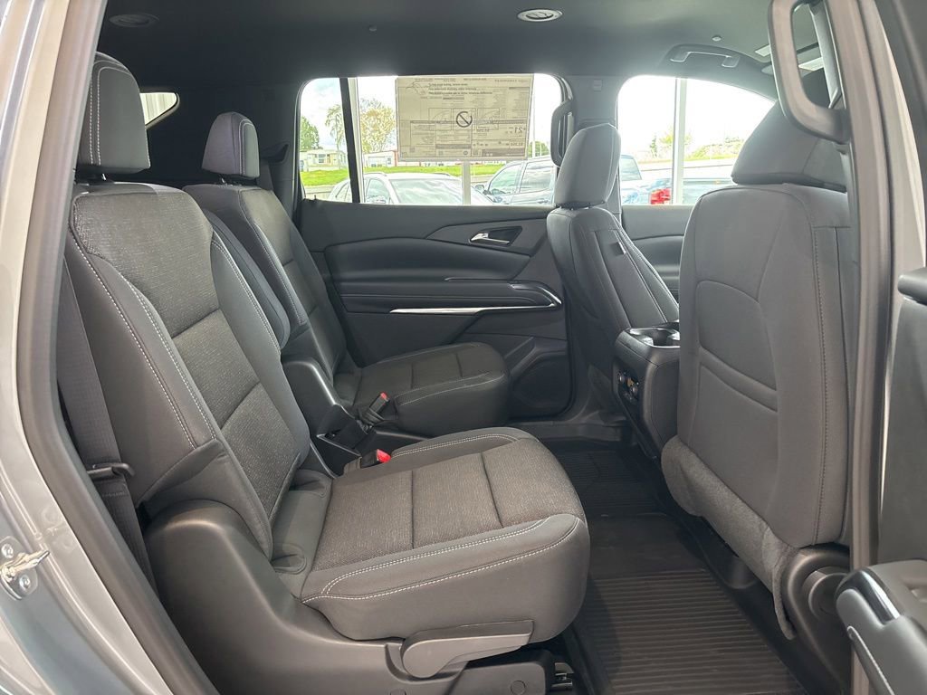 New 2026 Chevrolet Traverse LT w/ Driver Confidence Package AWD/4WD image 17