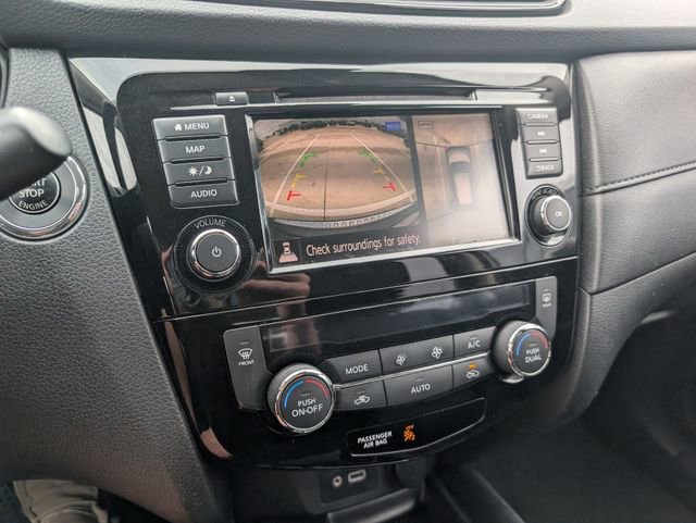 Used 2019 Nissan Rogue SV w/ Premium Package image 16