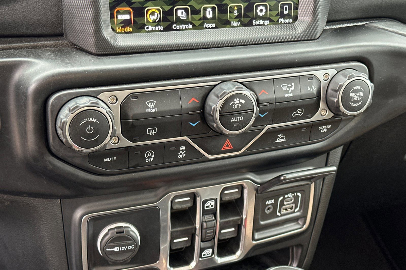 Used 2022 Jeep Wrangler Unlimited Sahara image 21