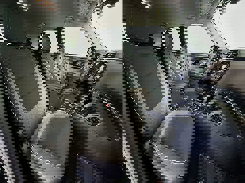 Used 2023 Chevrolet TrailBlazer LT w/ Convenience Package FWD image 14