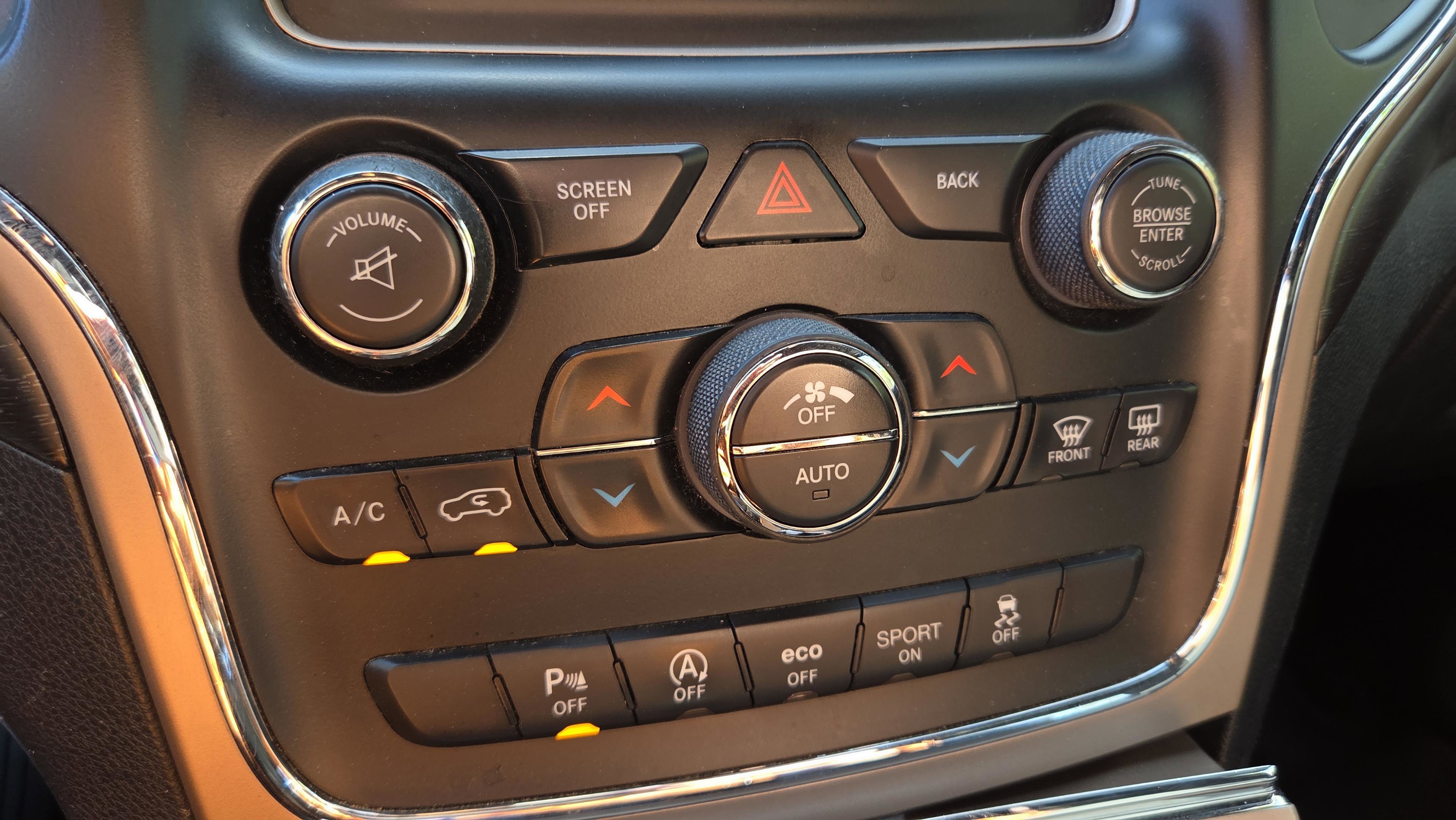 Used 2017 Jeep Grand Cherokee Laredo w/ Quick Order Package 23E image 25