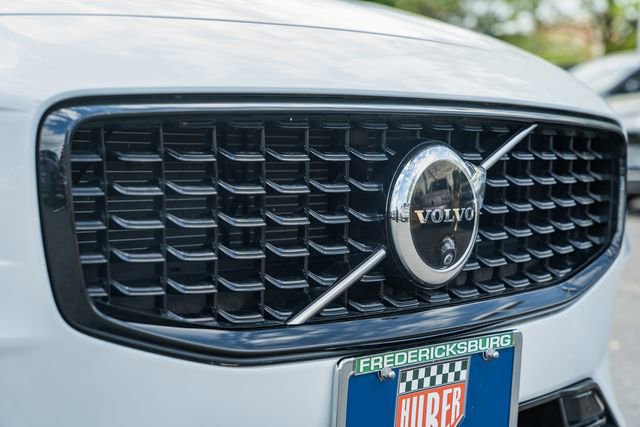 Used 2025 Volvo S60 B5 Plus image 11